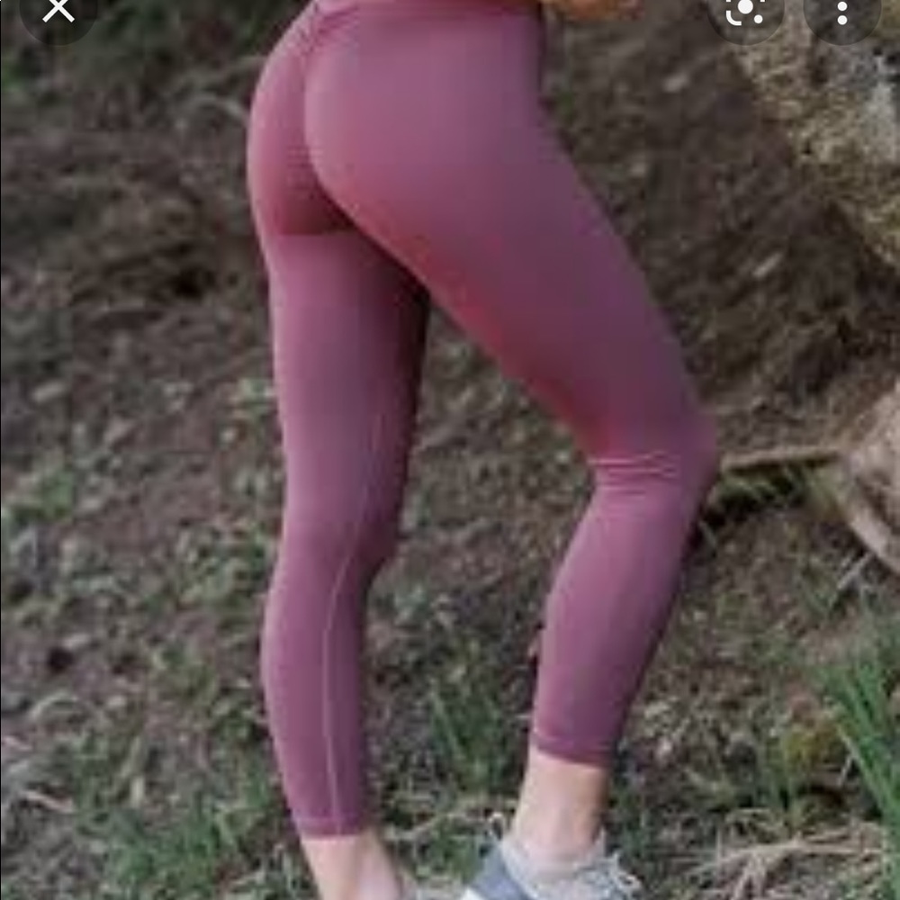 Zyia Poppy High Rise Scrunchy bum. Size 4